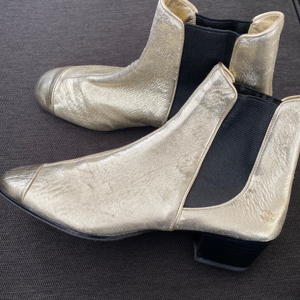 Chanel ✨ ankle booties in silvery gold size 38.5.